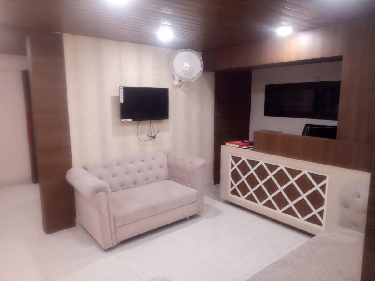 Hotel Prestige Аджмер Экстерьер фото