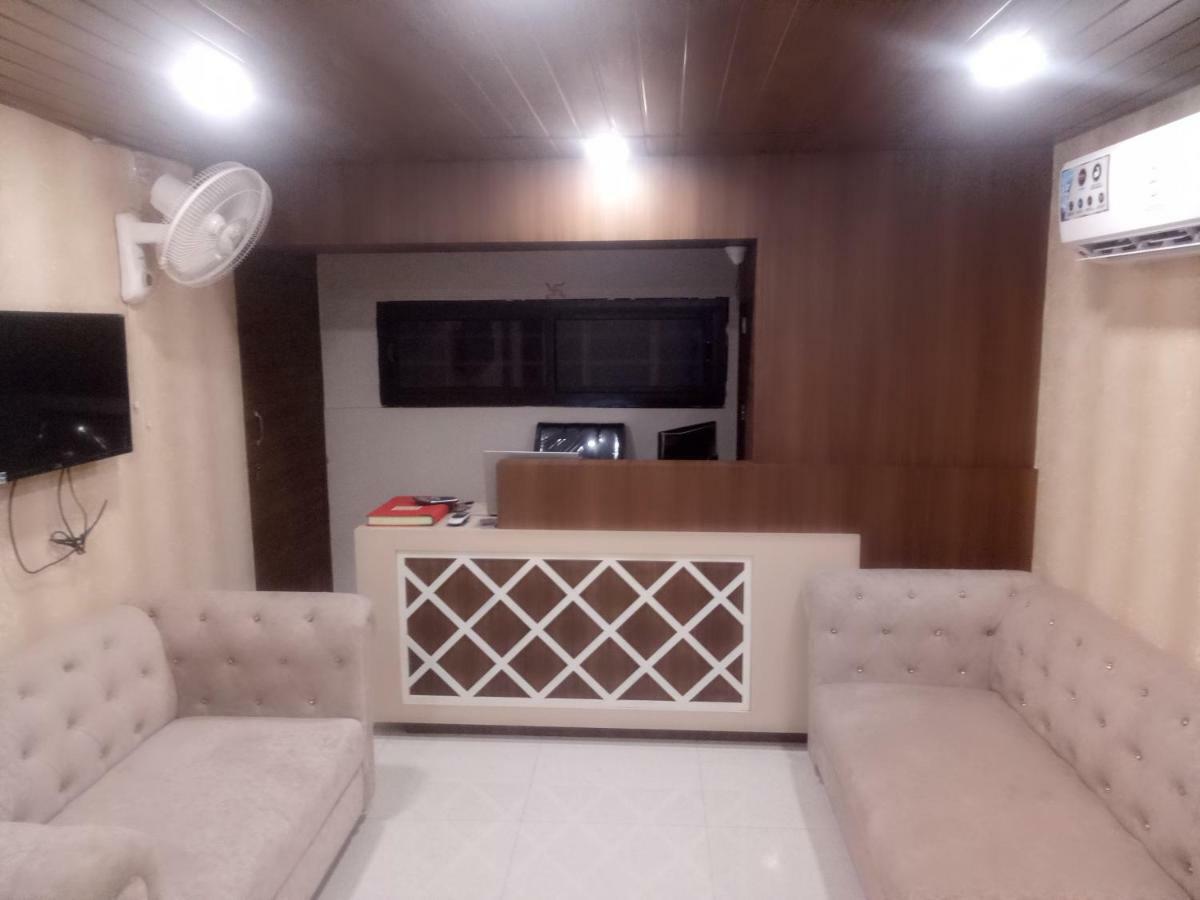 Hotel Prestige Аджмер Экстерьер фото