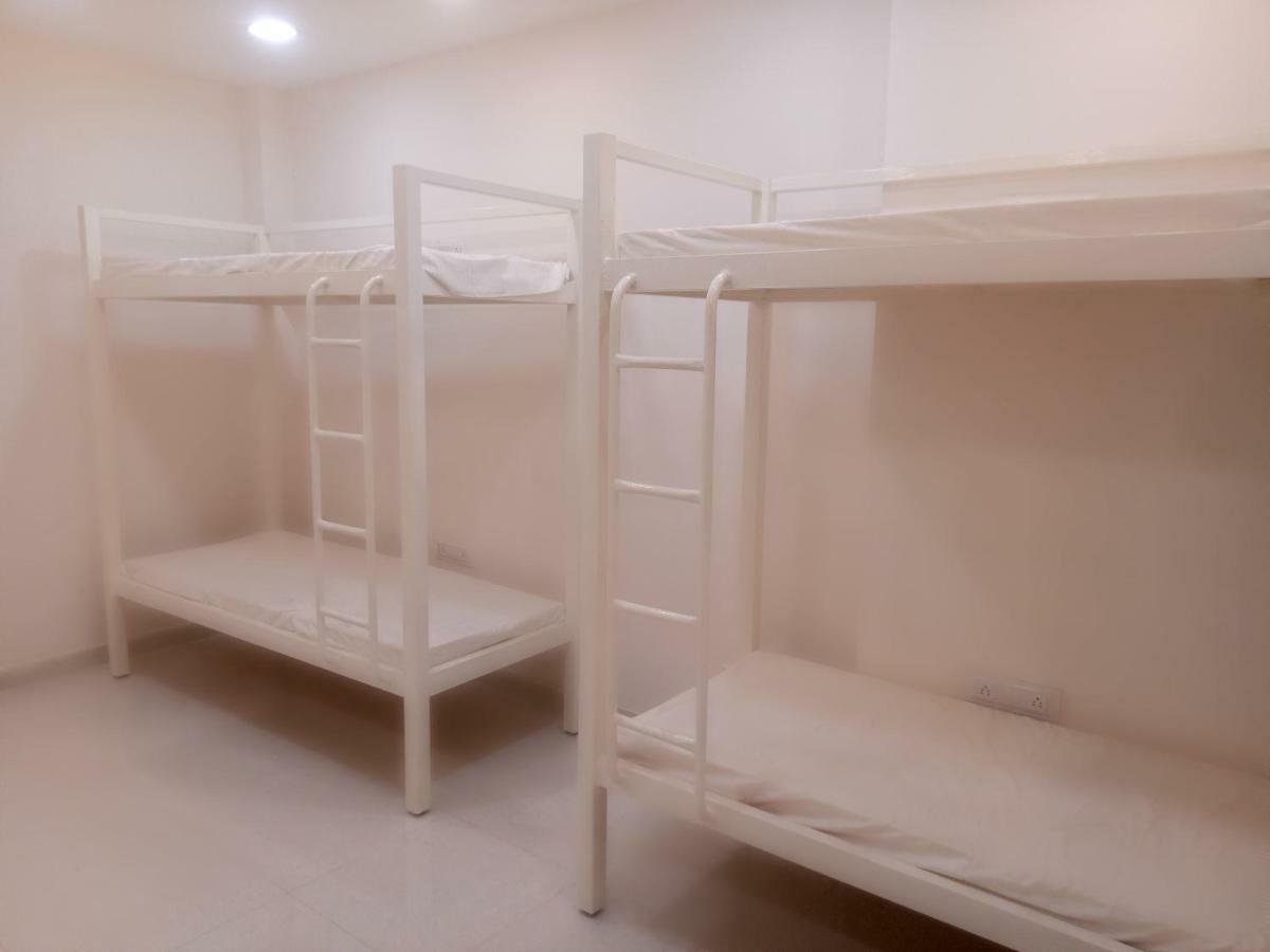 Hotel Prestige Аджмер Экстерьер фото