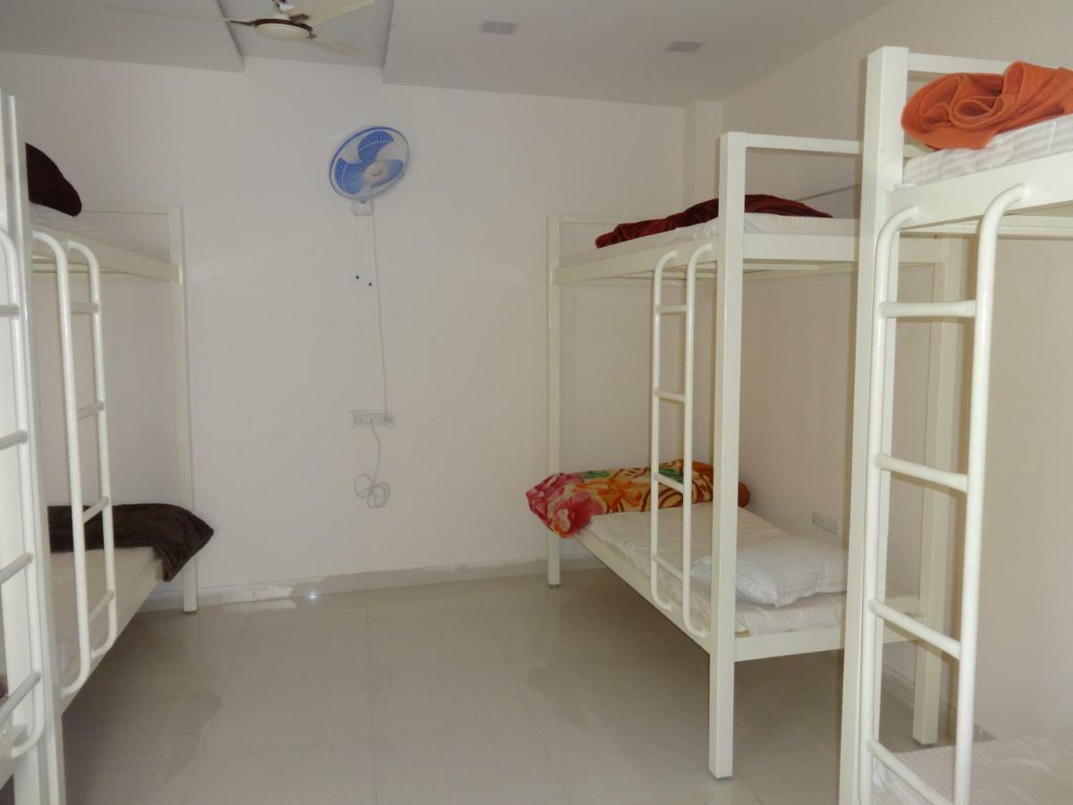 Hotel Prestige Аджмер Экстерьер фото